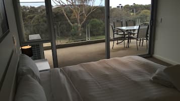 Apartamento, 2 quartos (337 - Garden View) | 1 quarto, escrivaninha, ferros/tábuas de passar roupa