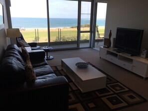 Appartement, 1 slaapkamer (Apt 325 Ocean) | Woonruimte | Televisie