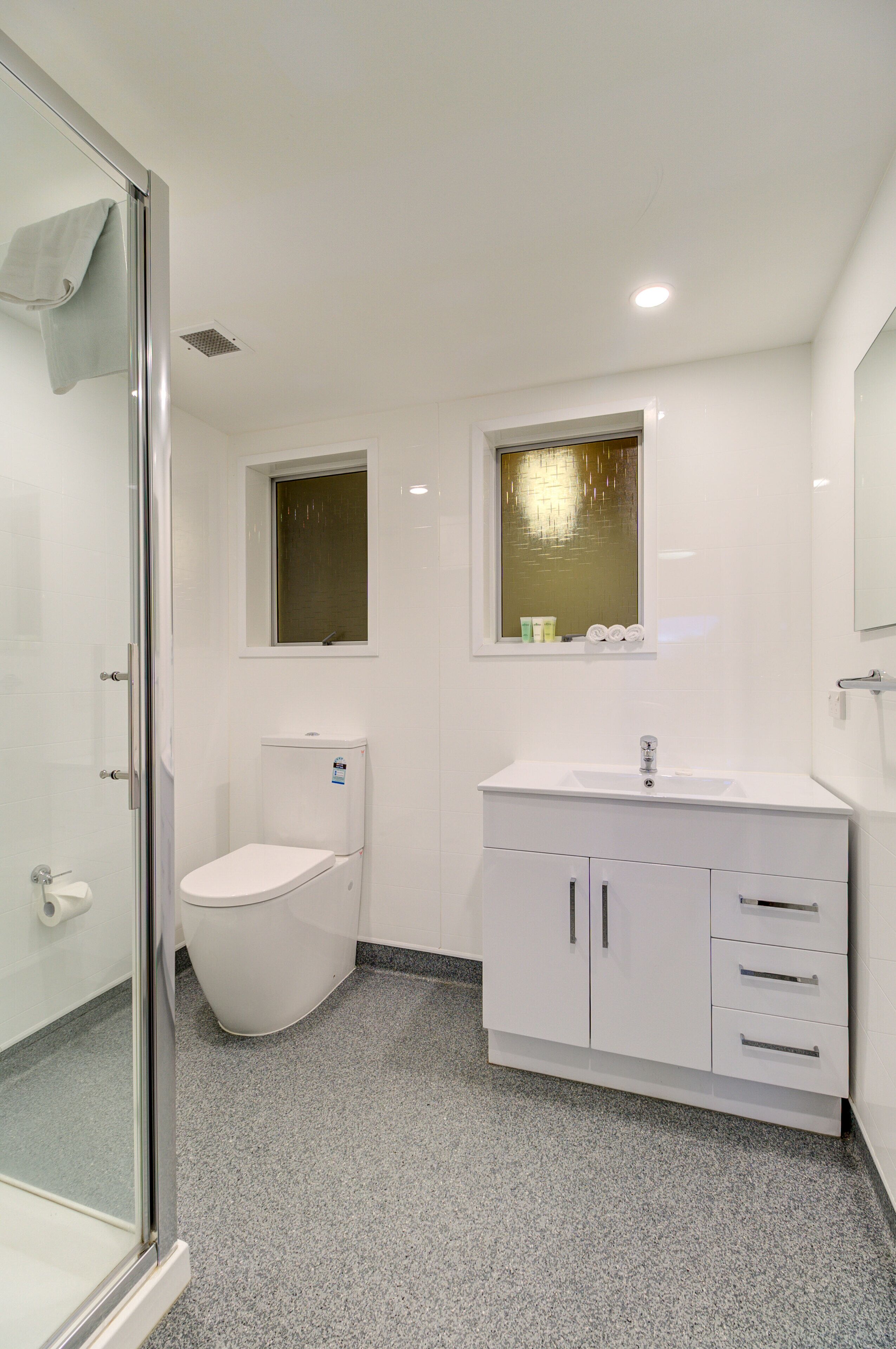 Photo - Lakeside Motel