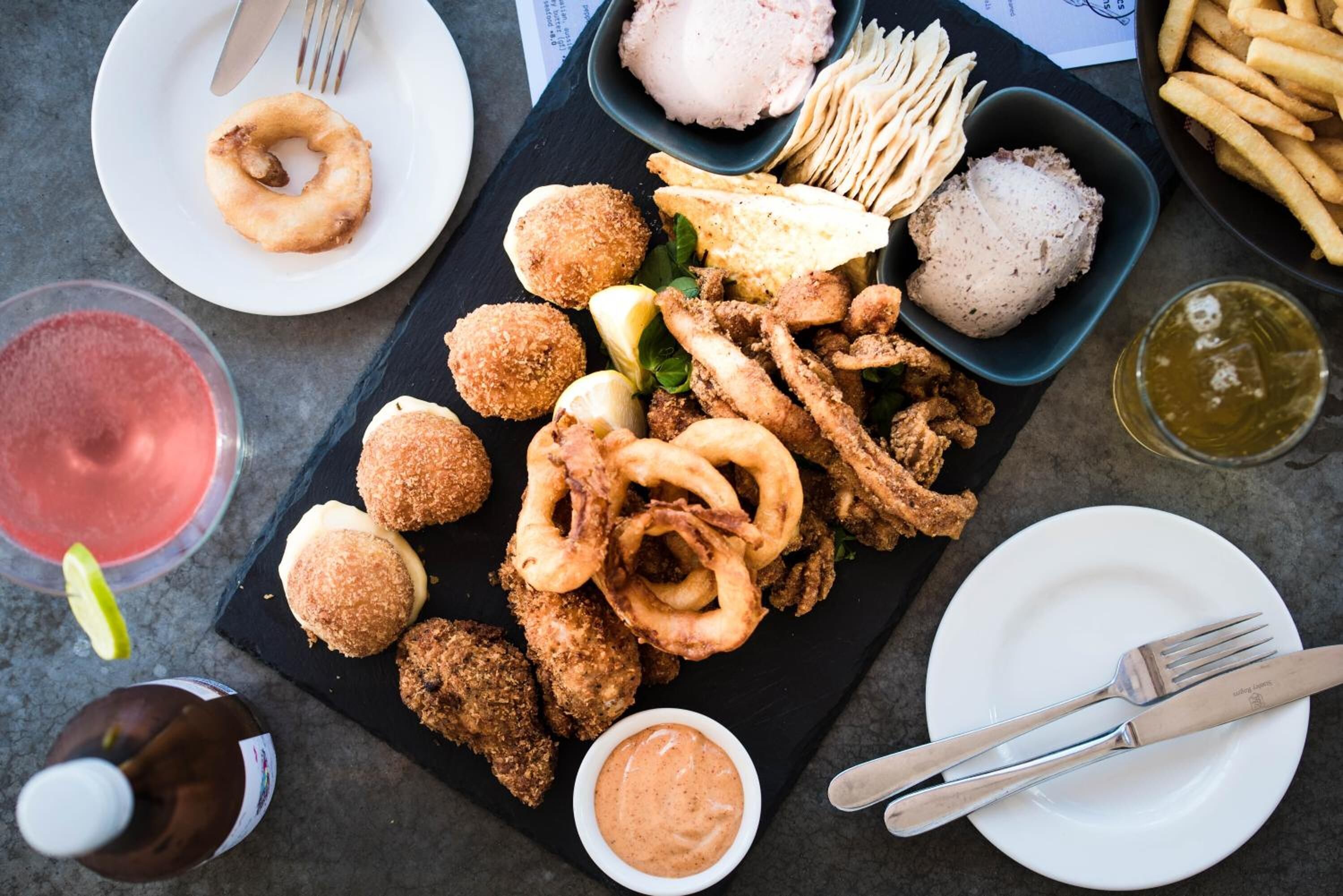 breakfast, lunch and dinner served