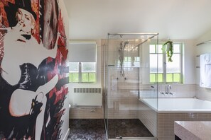 Maison Panoramique, 5 chambres, vue mer, vue mer | Douche de la salle de bain