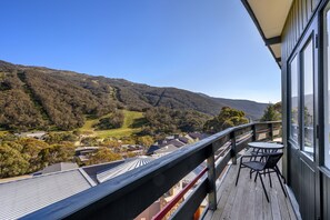 Balcony view - Kasees Apartments & Mountain Lodge (Thredbo)