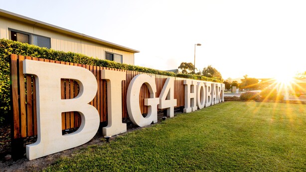 A large outdoor sign with the text "BIG4 HOBART". - BIG4 Hobart Airport Tourist Park (Cambridge)