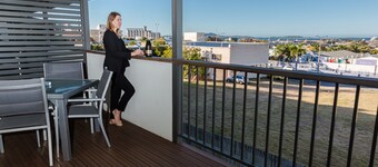 Gladstone Heights Executive Apartments