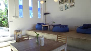 Snack bar