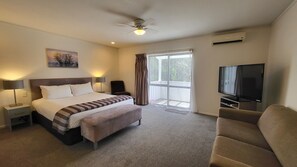 Free WiFi, bed sheets - Manukau Motor Lodge (Auckland)