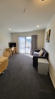 2 Storey, 2 Bedroom Unit | Living area