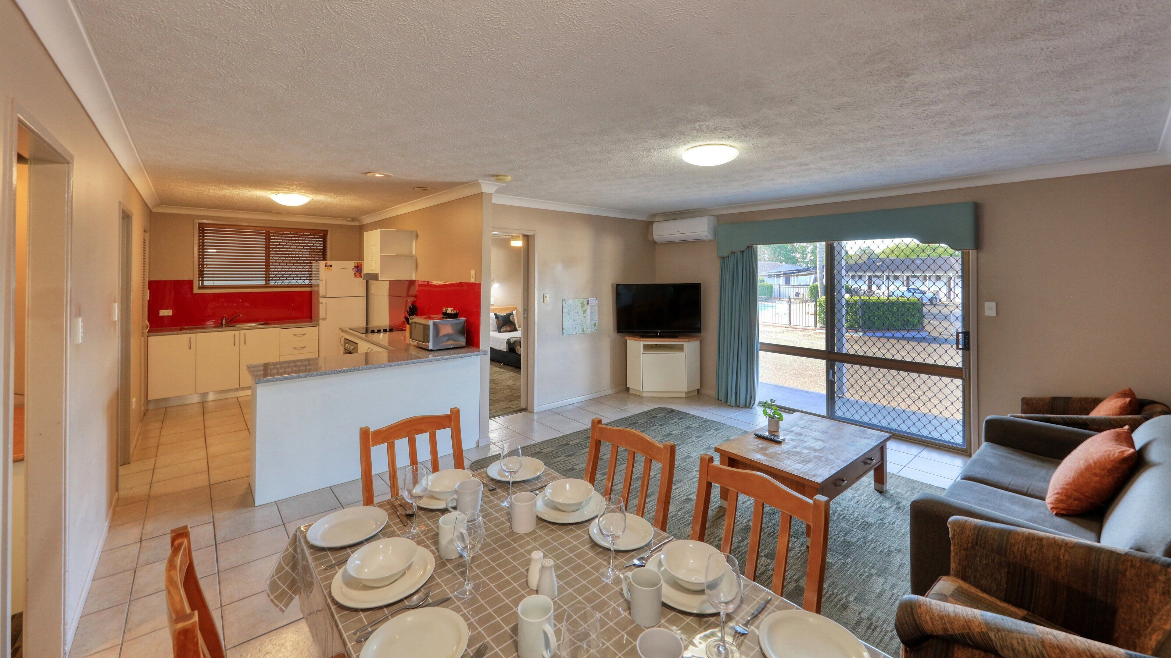 Executive Room, 2 Bedrooms | Living area | LCD TV