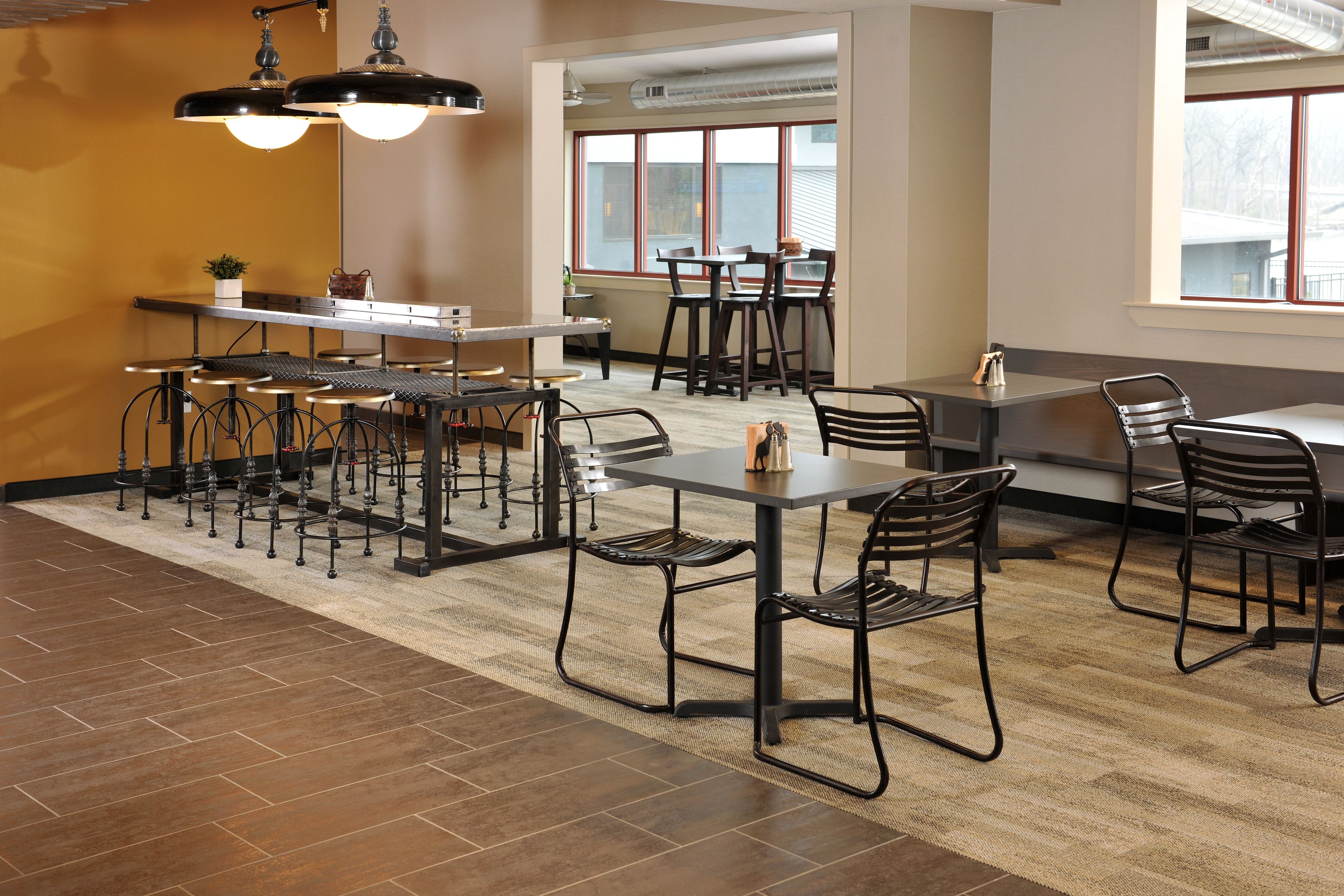 فطور أوروبي مجانًا يوميًا