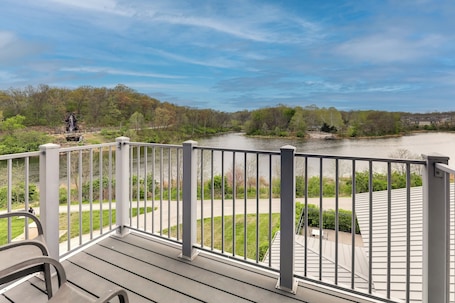 Terrace/patio. Stoney Creek Hotel Kansas City - Independence