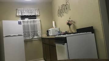 Fridge, microwave, coffee/tea maker