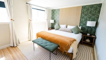Habitación superior, 1 cama de matrimonio grande | Ropa de cama hipoalergénica y espacio para trabajar con un portátil