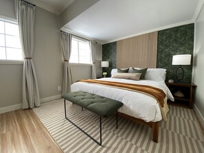 Hypo-allergenic bedding, laptop workspace, cots/infant beds - Viking Inn (Solvang)