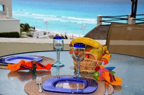 Standard Condo, Ocean View | Premium bedding, in-room safe, free WiFi, bed sheets