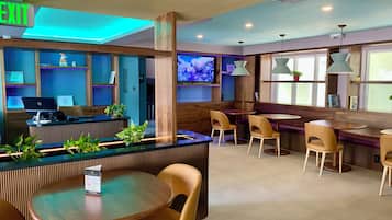 Cocktail bar