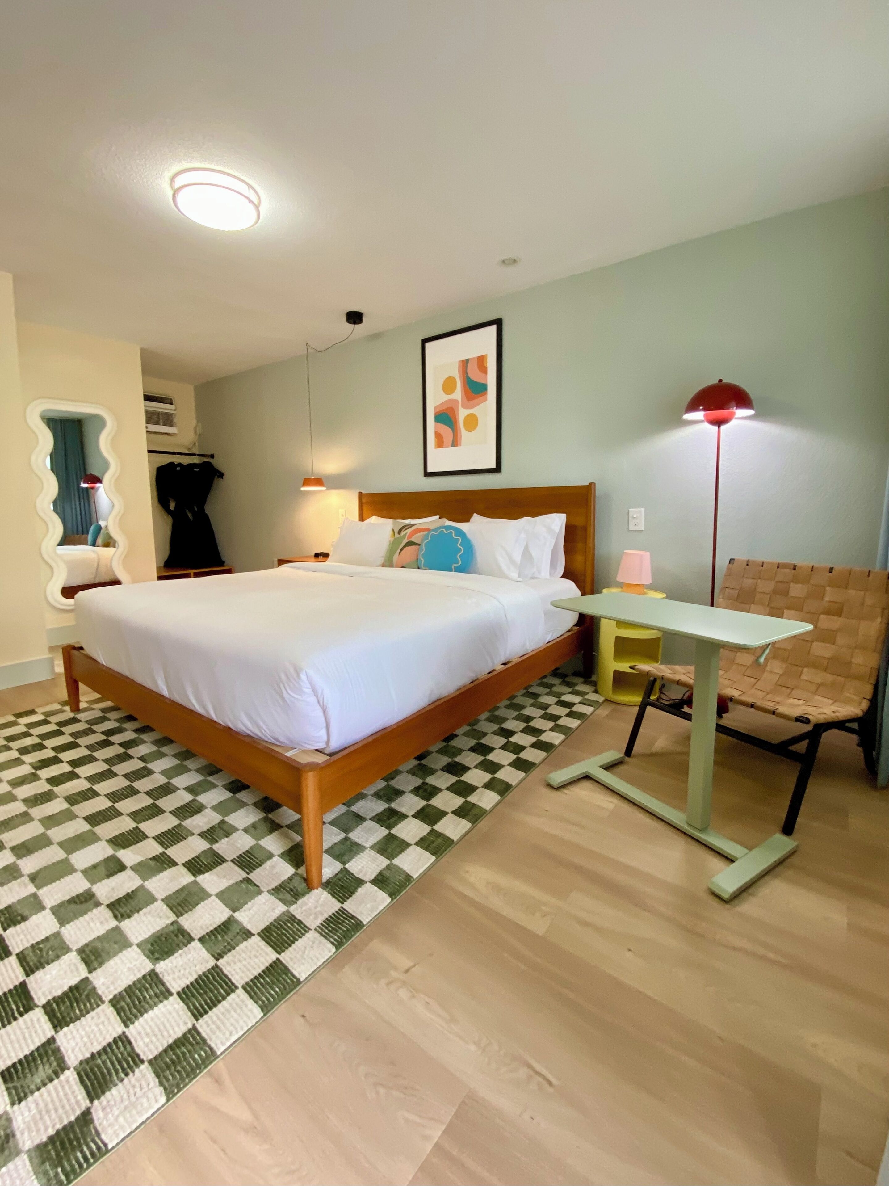 Habitación individual Deluxe, 1 cama King size | Cortinas blackout, wifi gratis y ropa de cama 