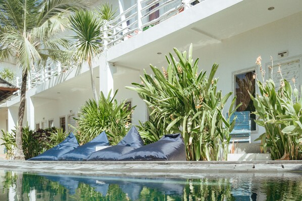 Studio | Garden view