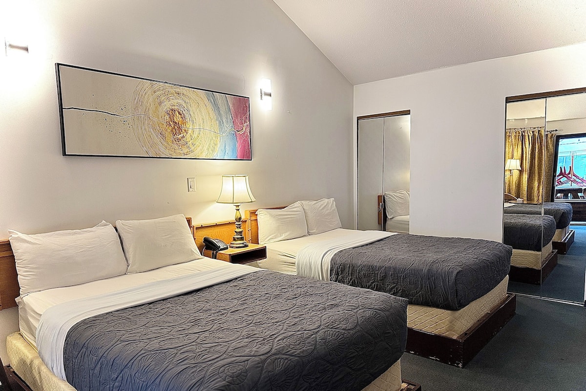 Standard Double Room | Pillowtop beds, iron/ironing board, free WiFi, bed sheets