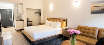Sunshine Lodge