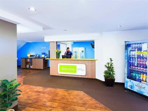 Lobby - ibis budget Perth Airport (Ascot)