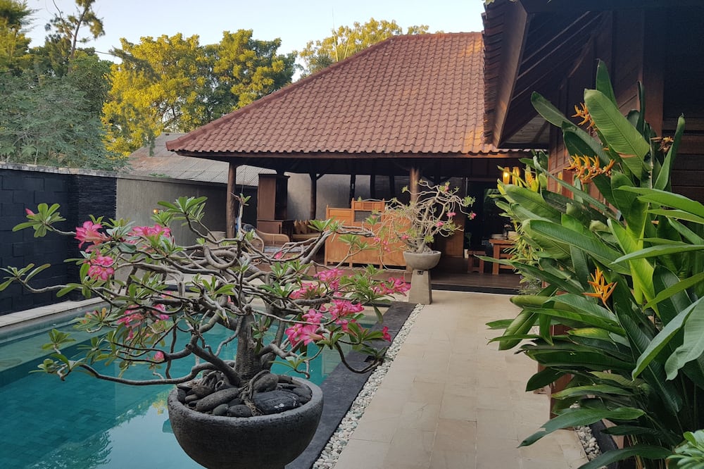 Gili Exotic Villas