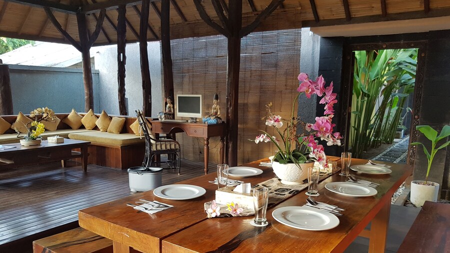 Gili Exotic Villas