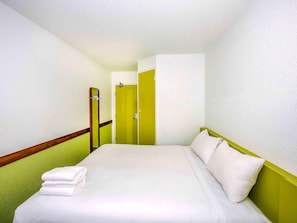 Standard Room, 1 Queen Bed | Premium bedding, desk, free WiFi, bed sheets - Ibis Budget St Peters (St Peters)