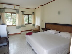 Superior Room | Free WiFi, bed sheets - Jinta City Samui (Koh Samui)