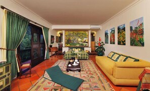 Camera Deluxe | Soggiorno | TV LCD