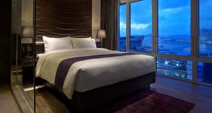 Crafa Harbour Hotel