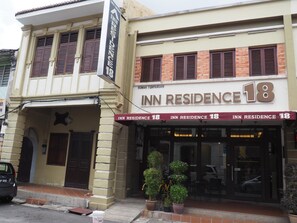 Exterior - Inn Residence 18 (George Town)