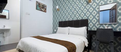 Standaard tweepersoonskamer | Een bureau, gratis wifi