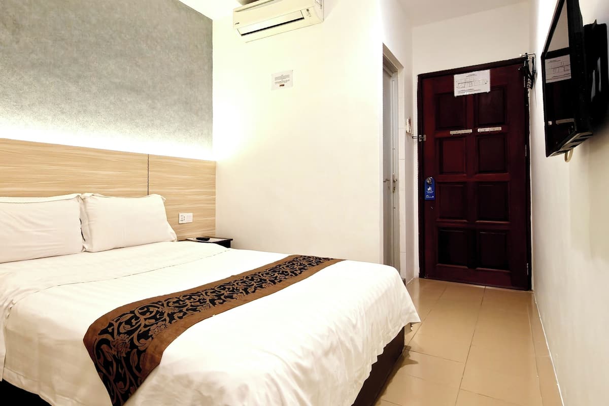 Standard Double Room | Desk, free WiFi