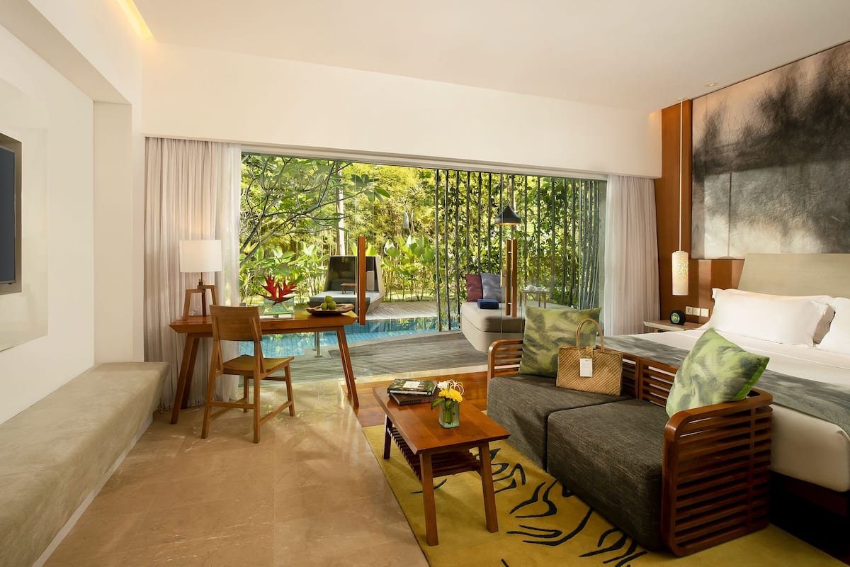 impressive lagoon pool suite - 1 king bed | 1 bedroom, premium bedding, minibar, in-room safe