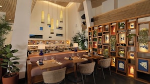 2 restaurants; breakfast, lunch and dinner served  - Maya Sanur Resort & Spa (Denpasar)