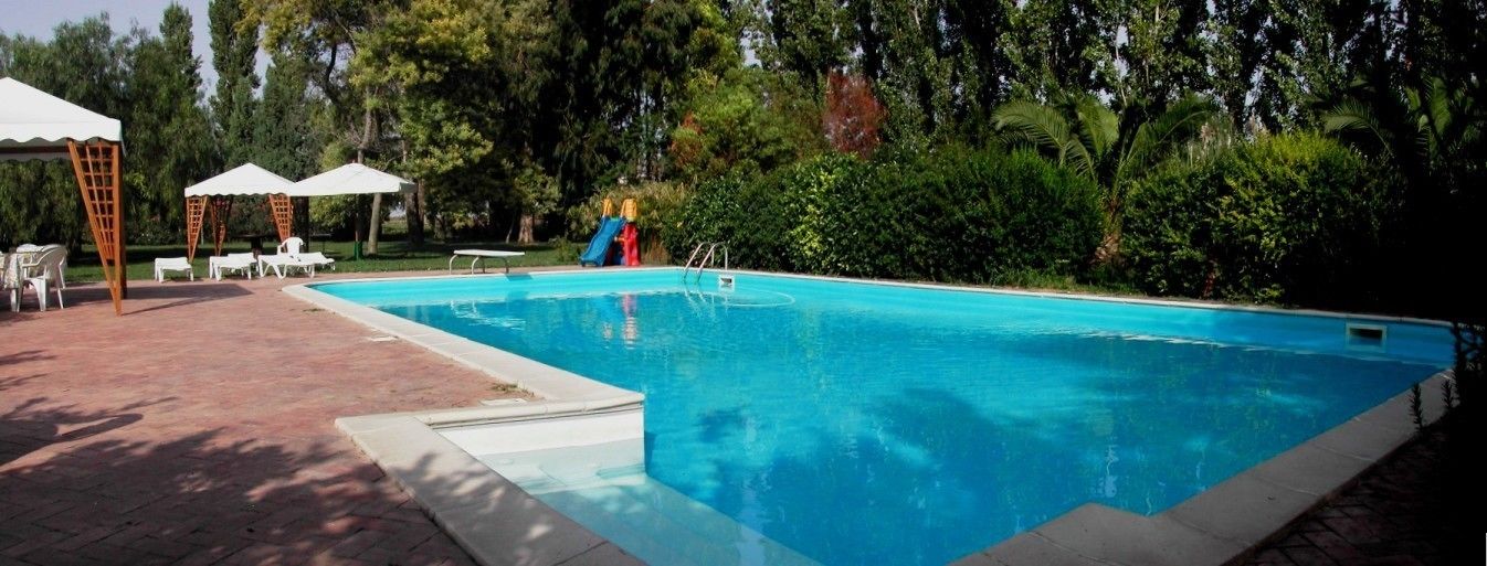 Kolam renang terbuka