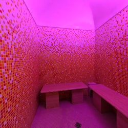 Sauna, hot tub, steam room, Turkish bath/hammam, body treatments