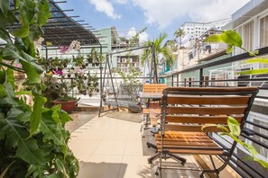 Porch - Ngoc Minh Hotel (Ho Chi Minh City)