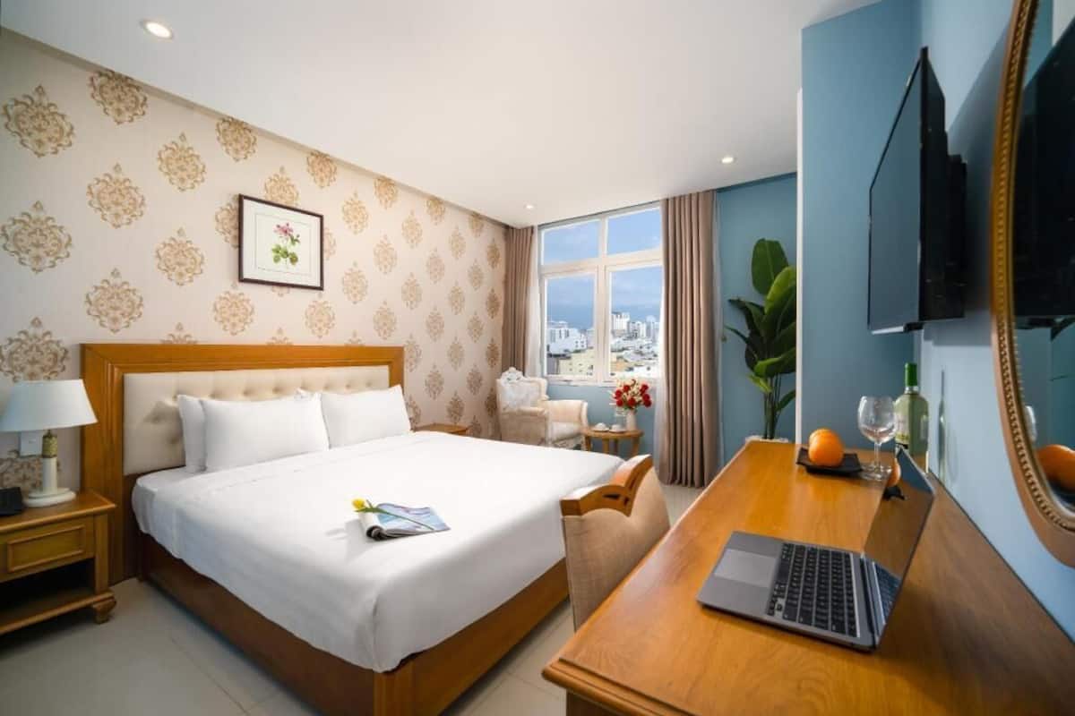 Literie de qualité, minibar, coffre-fort, bureau