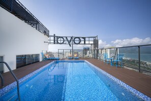 Outdoor pool - Royal Family Hotel Da Nang (Da Nang)