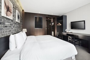 Deluxe Double Room, Non Smoking | Premium bedding, down comforters, in-room safe, individually furnished - Hotel President (Seoul)