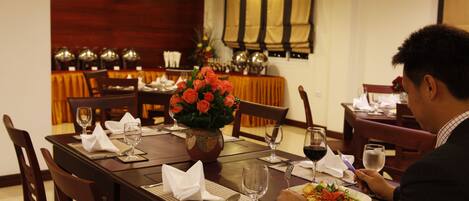 Breakfast, lunch, dinner served; Asian cuisine