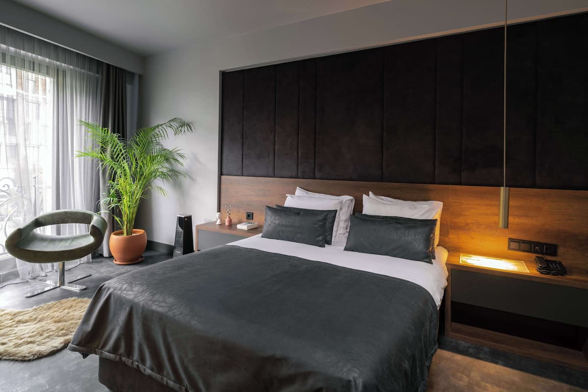 Connection Room | 1 slaapkamer, luxe beddengoed, een minibar, een kluis op de kamer