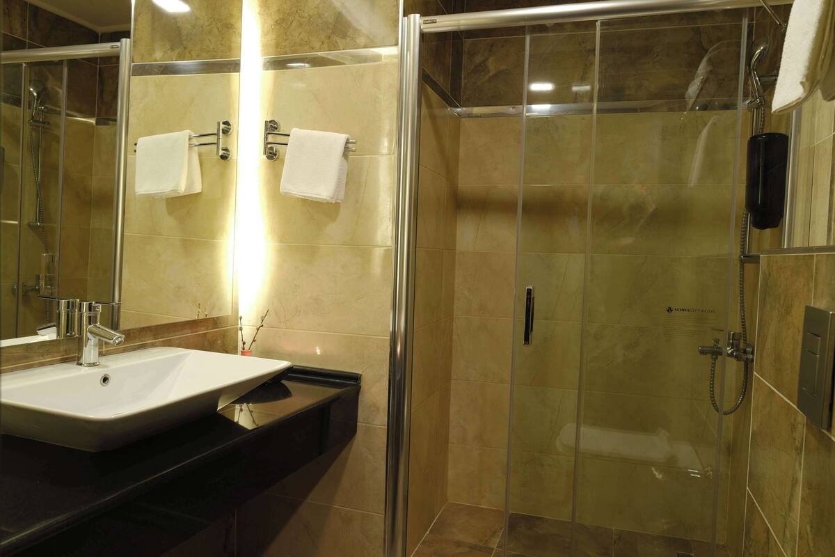 junior suite | premium bedding, minibar, in-room safe, soundproofing