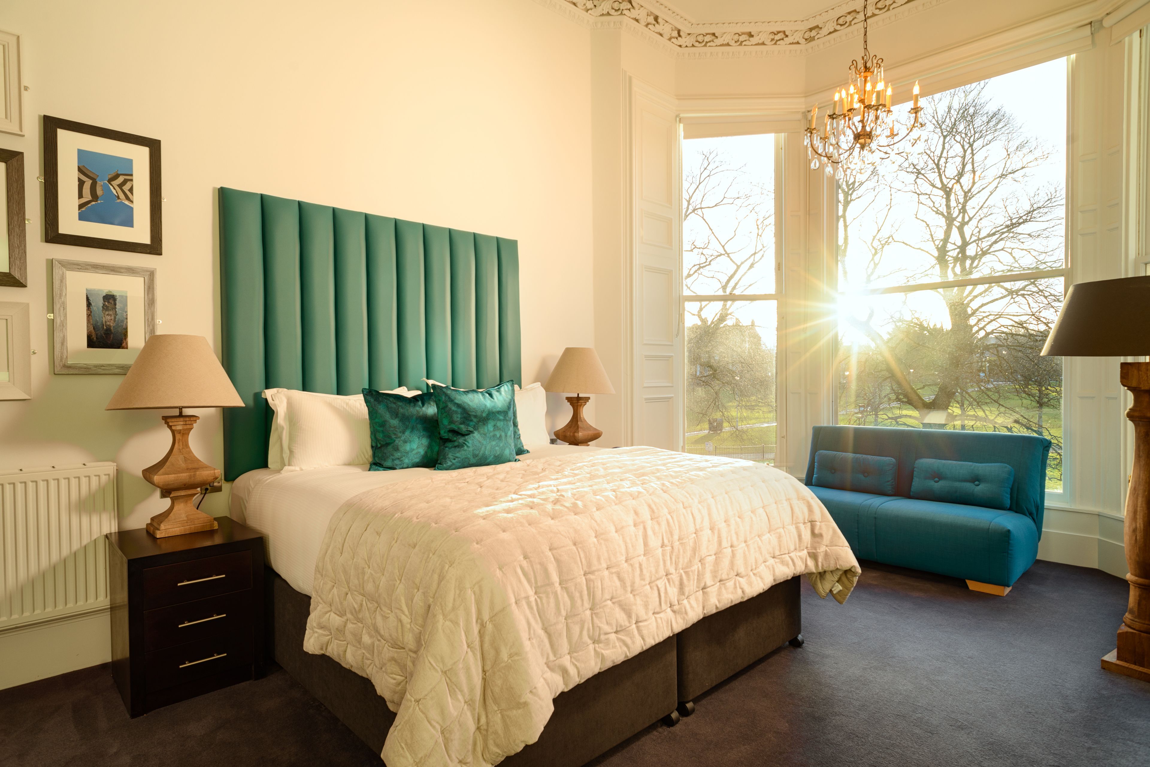 Quarto casal ou duplo luxo, vista para o parque | Roupas de cama premium, camas com colchões pillow-top