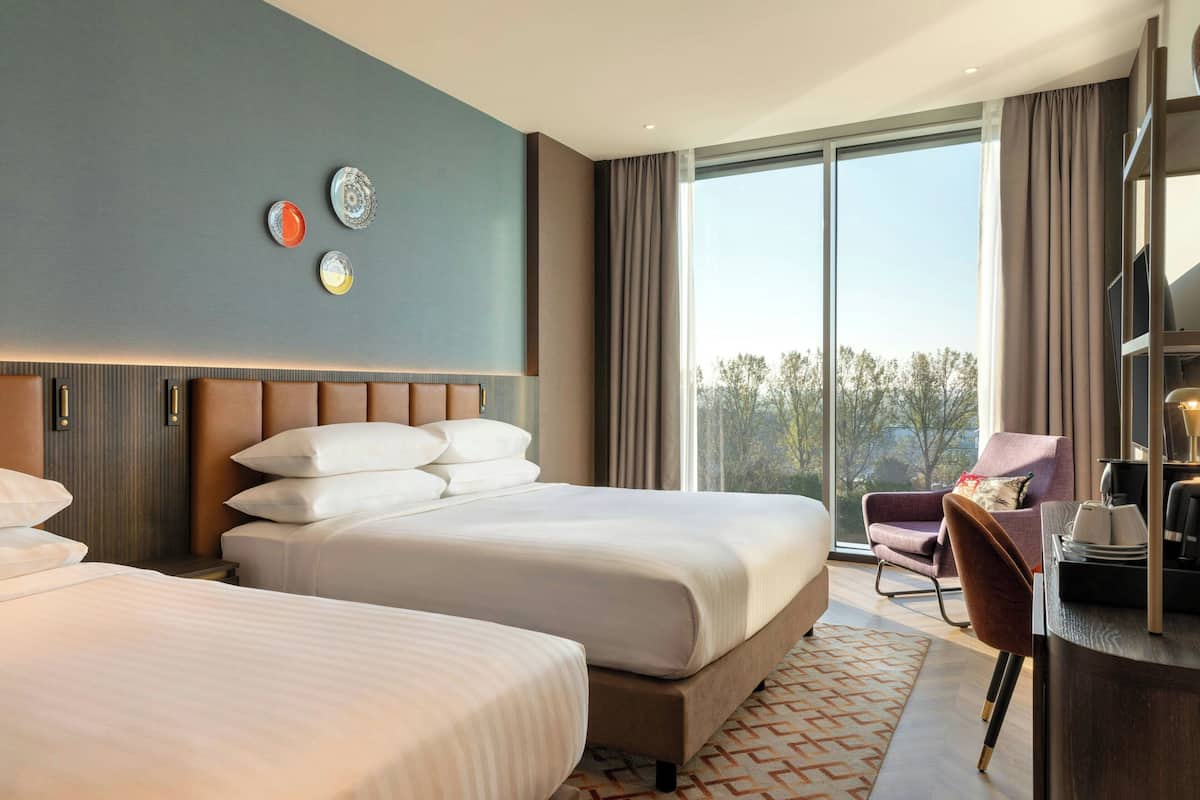 Triple Room, Non Smoking | 1 bedroom, premium bedding, in-room safe, desk