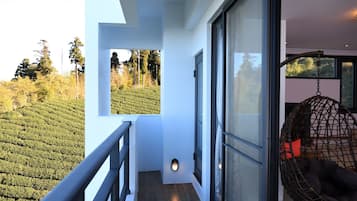 現代風格建築 - 豪華雙人房, 陽台 | 高級寢具、筆電工作空間、隔音、免費無線上網
