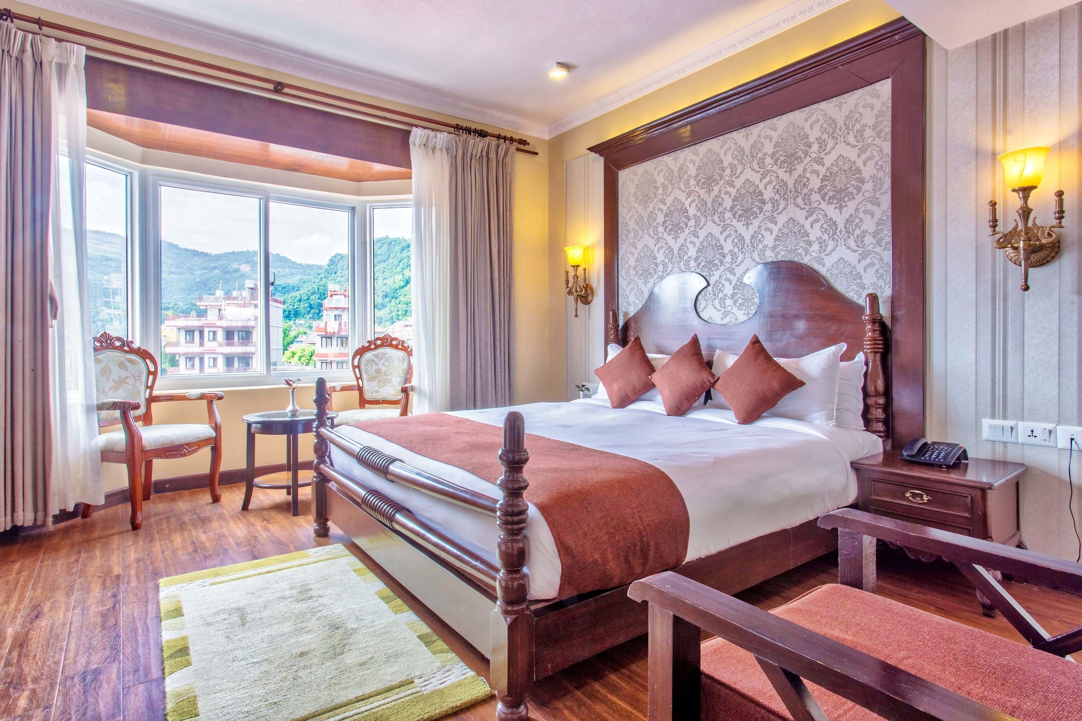 Deluxe Suite | 1 bedroom, premium bedding, down comforters, minibar