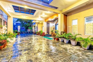 Exterior - Da Yatra Courtyard Hotel & Resort (Pokhara)