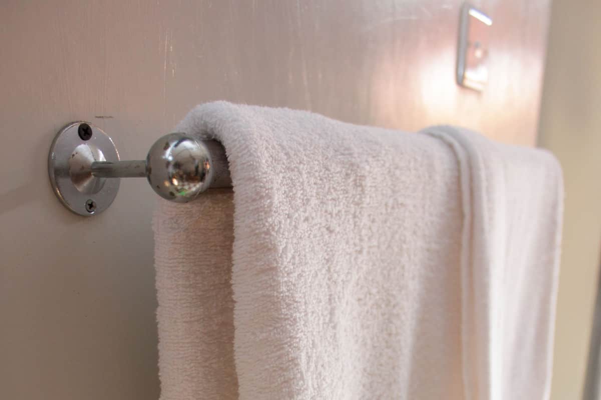 Duş/küvet kombinasyonu, ücretsiz banyo/kozmetik ürünleri